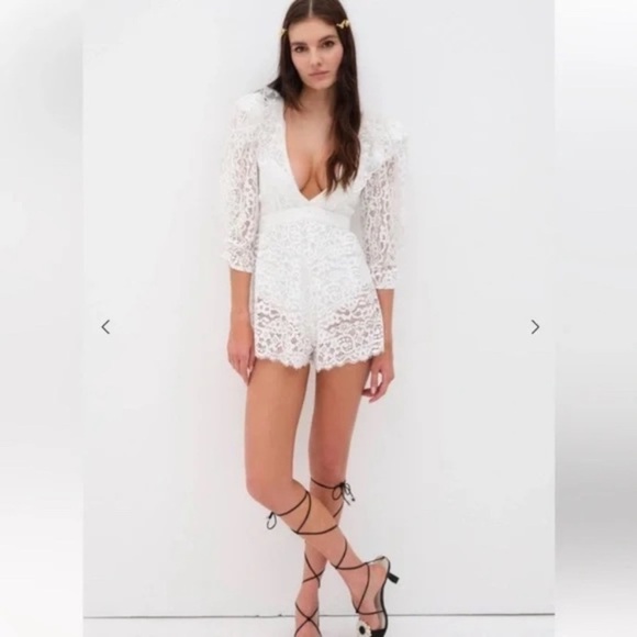 New! For Love & Lemons Santo Eyelash Lace Ruffles Romper White 3399 - Picture 2 of 15